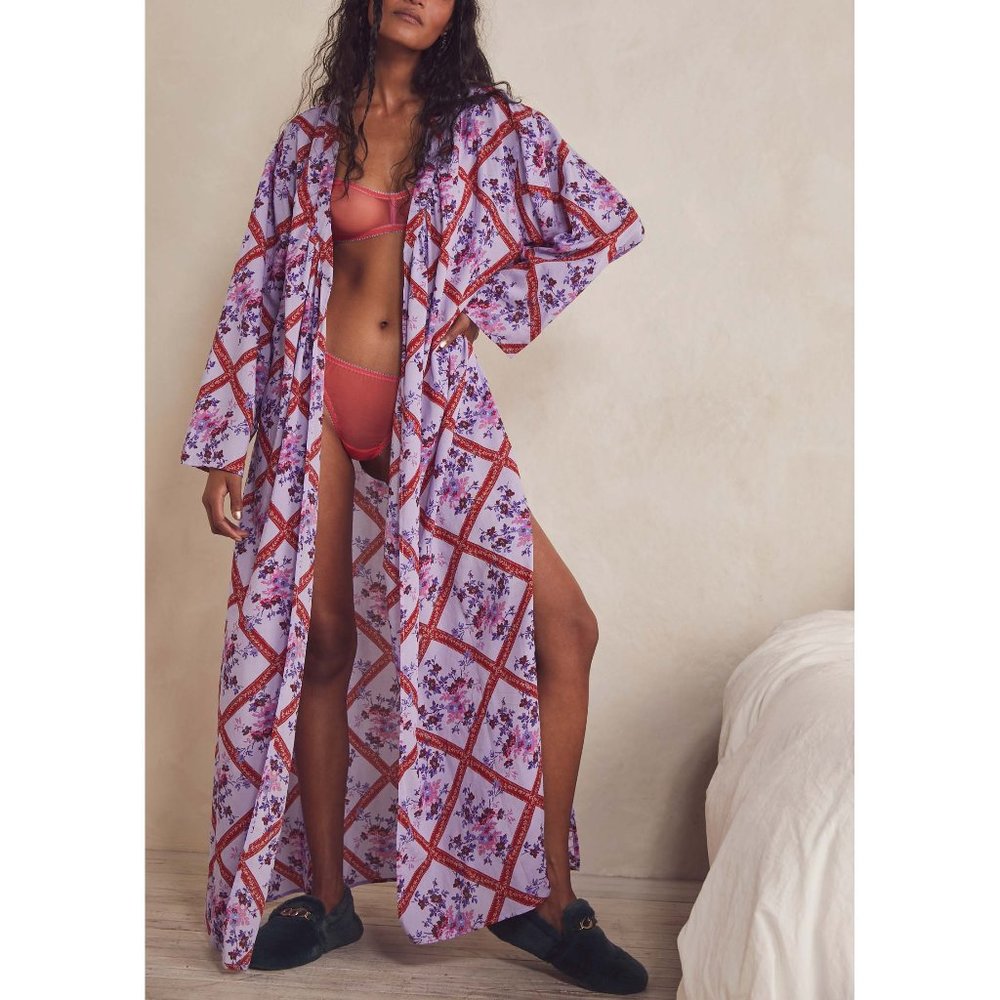 🎉 Free People I'm The One Robe / Lavender Sky